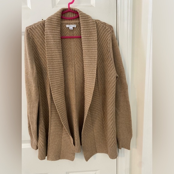 Sweater - Picture 1 of 3